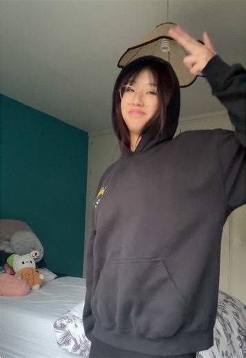 this song is stuck in my head I’m losing the plot