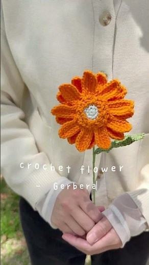 ガーベラを編みました🌼#かぎ針編み #編み物 #crochetlove #flowers