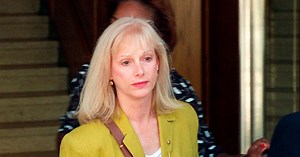 Academy Award-nominated actress Sondra Locke dies aged 74 | The National