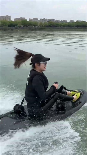 RUSH WAVE ,Water surfing is so cool#rushwave #Surfing #surfboard #electricsurfboard