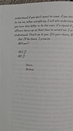 Review: In the beginning it was very slow and hard to pick up for me, but when I got more into the book it took a turn really fast and I couldn't put it down. To be honest the ending shocked me little, but I had my feelings about how it would end. Overall I would rate it ⭐️⭐️⭐️⭐️ stars! I really love Holly Jackson and her books🫶 #fyp #booktok #fivesurvive #hollyjackson #zyxbca