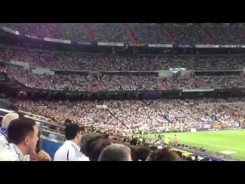 La Ola - Estadio Santiago Bernabeu - Real Madrid (HD)