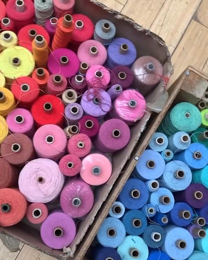 Established in 1912, Dovecot is a world renowned tapestry studio in the heart of Edinburgh and a landmark centre for contemporary art, craft and design. Dovecot continues a century-long heritage of collaboration with international artists to make exceptional handwoven tapestries and gun-tufted rugs. Yesterday, The Queen visited the studios to meet weavers at work at their looms, and local crafts people. | Kaylin Aguirre