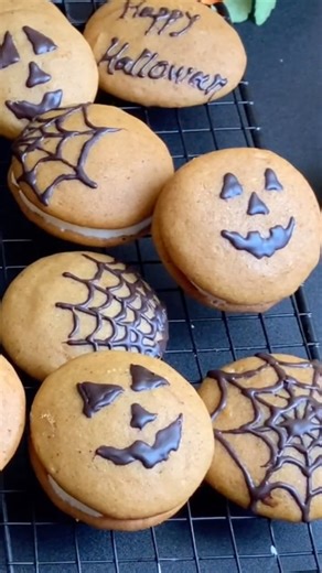 Soft & Fluffy Pumpkin Whoopie Pies 🎃 | Best Fall Dessert Ever! 🍁#halloween