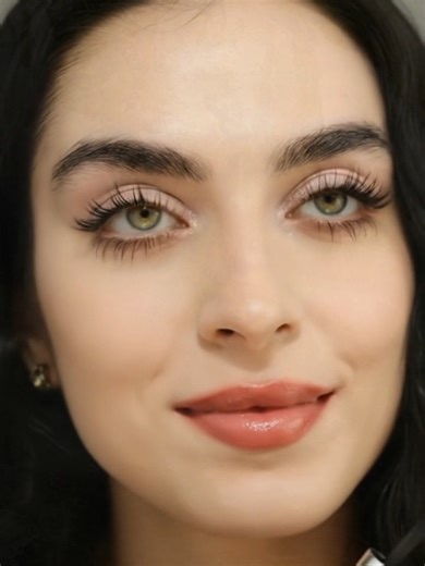 Stunning Waterproof Mascara for Beginners