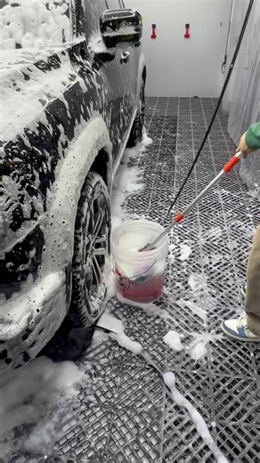 Elevate Your Car Cleaning Experience with Our Mop