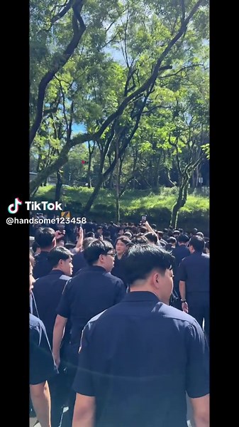 畢業前再走一次好漢坡！