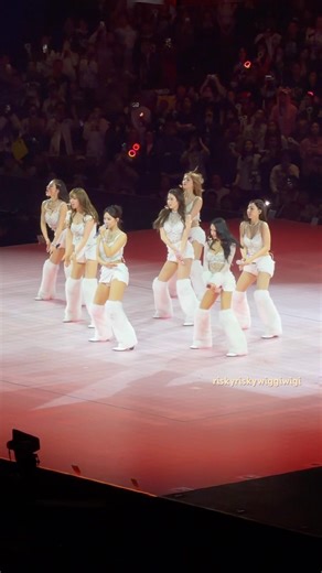 Twice 트와이스 MOONLIGHT SUNRISE - 260306 Hamilton D1 #twice #트와이스 #トゥワイス #moonlightsunrise #thisisfor