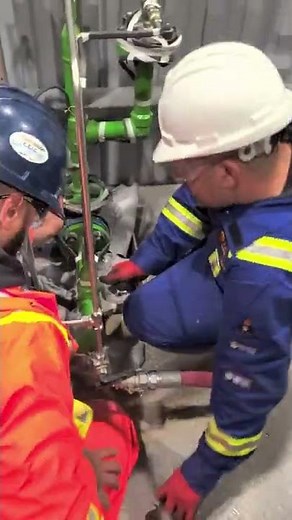 installing self regulating heat trace cable on industrial pipes