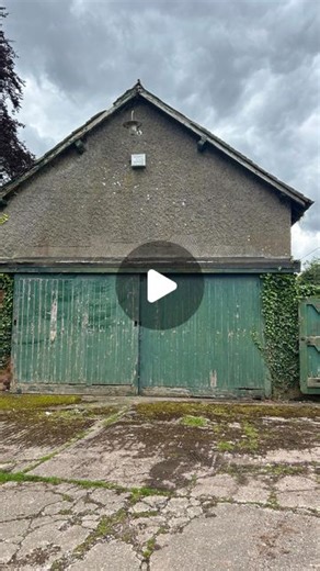 Jazzy Sayers on Instagram: "The Coach House … Part 1 of many 🗝️ Featuring Jack on the voiceover 😂 #treasurehunting #englishhome #homerenovation #hometour #diy #victorianrenovation"