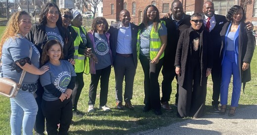 Milwaukee residents survey properties to hold landlords accountable