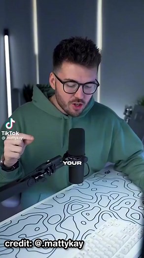 Not hate- just constructive criticism. If you have a $3000 PC you should spend on appearance! Just not with a budget#pcbuild#mattykay #gamingsetups