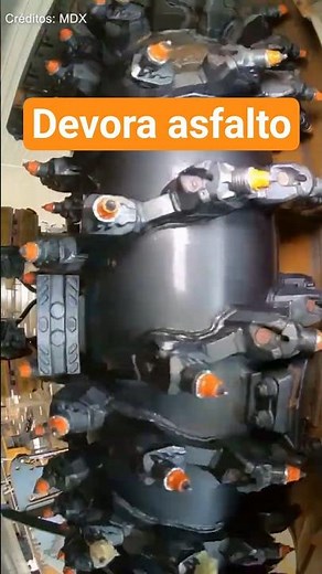 200 Teeth at 100 RPM - This is How an Asphalt Milling Machine Works