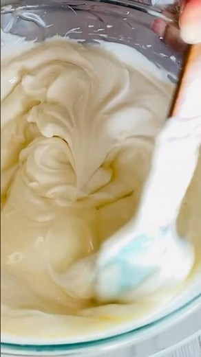 Whipped Mango Butter will always be a Winter skincare staple. #oslovemangobutter #diyskincare #hair