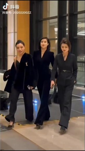 气质美女制服#美女制服 #美女如云 #制服美女 #制服套装 #感受舞蹈魅力