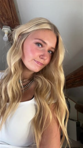 I got a new necklace #westernfashioninspo #fyp #blonde #trending #westernfashion