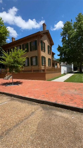 Mad History on Instagram: "The Abraham Lincoln Home The Home: A two-story Greek Revival house, restored to its 1860 appearance, where Lincoln lived from 1844 to 1861. The Neighborhood: A four-block area surrounding the home is preserved to show the 1860s environment, with other historic structures and self-guided exhibits. #AbrahamLincoln #honestabe #president #fblifestyletyle #mostfamouschallenge #"