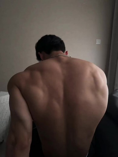 Maximize Your Muscular Back with Expert Gym Tips