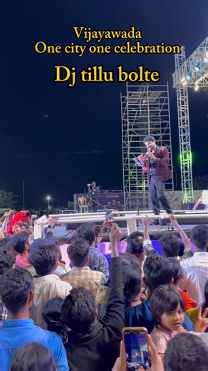 SYED NIZAM on Instagram: "Sunitha live concert  #vijayawada #instagram #follow #like #reels #sunitha #livemusic #live #gollapudi #bhavanipuram"