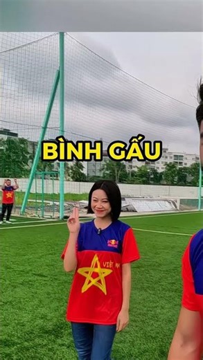 TẶNG ÁO ĐTVN!! ft. Thanh Nhã, Huỳnh Như | #Shorts