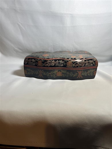 Vintage Black Lacquer Box Asian Motif Sculpted Lid Trinket Chest - Etsy