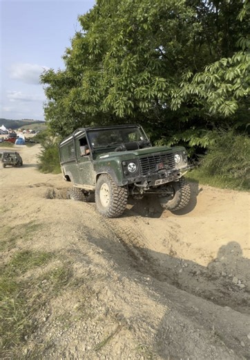 Land Legend 2025: Exploring the 300 TDI Performance