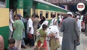 Videos and lots of questions about train driver training and placement that come to mind.. ٹرین ڈرائیور کی تربیت اور تقرری کے بارے میں ویڈیو اور بہت سارے سوالات جو خاص و عام کے زہین میں آتے ہیں ۔ | Locomotive operator