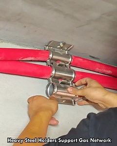 Heavy Steel Holders Support Gas Network #GasPipeline #IndustrialSafety #PipeInstallation #SmartEngineering #CeilingSetup | lamaestramiel