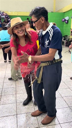 eh ehe ehhe #baile #huaynoayacuchano #cumbia #huapangosperros #dance #shortsviral #huapangos