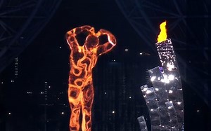 再见！数字火炬手“弄潮儿”比心告别