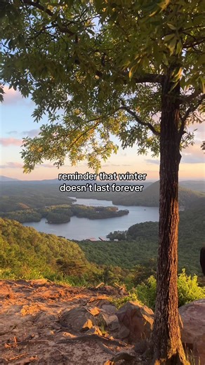 Spring is only a few more weeks away🌷 Soon weekends will be back to time outside, longer days, and warmer weather! Save these places for later: 💦 Burgess Falls Waterfall 🛶 Kayaking Adventures of Tennessee 🌅 Chilhowee Overlook 📍Tennessee Glamping #spring #hiking #TennesseeStateParks #glamping #weekendgetaway