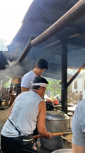 Ka goto aabot ng Korea Ang goto natin Mr Kim kyung Jin kainaman ubos ang English ko sa Iyo eh abangan po natin mga kagoto ang full video sa EBS documentary ipapalabas na sa Korea🧡🙏❤️ #kuyaoliversgotohan #highlights #fypシ #recipe #everyone | KUYA Oliver's Gotohan