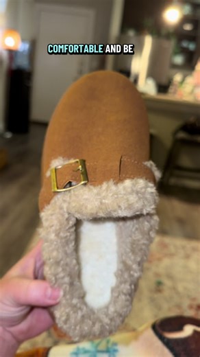 These cozy mini platform boots are my go-to for chilly days 🤍 Soft fleece lining, easy slip-on style, and that cute buckle detail make them perfect for errands, lounging, or staying comfy at home. Lightweight, warm, and way cuter than regular slippers! #holidayhaul #platform #WinterSlippers #ComfyStyle #TikTokShopFinds