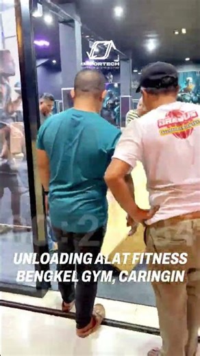 Proses Unloading, Terimakasih sudah mempercayakan kebutuhan Gym Anda kepada IMPORTECH #gymequipment