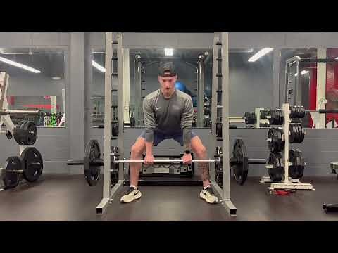 Smith Machine Sumo Deadlift: How To & Mistakes To Avoid