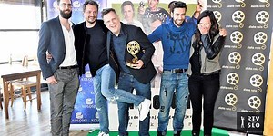 Nov uspeh komedije Pr' Hostar: osvojeni še dve zlati roli