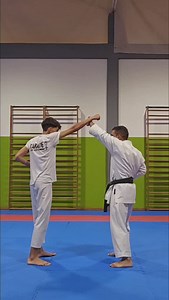 🥋 O Karaté original, nascido em Okinawa, foi criado para defesa pessoal e sobrevivência. Mais tarde o Karaté foi transformado em exercício físico e disciplina moral — e perdeu parte da sua essência combativa... ⚔️ Está na hora de resgatar as origens. Está na hora de voltar ao Karaté Jutsu. 👊 Escreve EU QUERO se queres treinar um Karaté eficaz e real. #KaratéJutsu #karateeficaz #iakj #iakjportugal #karatejutsuiakj #karateokinawa #defesapessoal #karatereal #artesmarciais #karateportugal | Freder