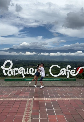 Valle del Cocora y eje cafetero: Salento, Filandia y Parque del Café