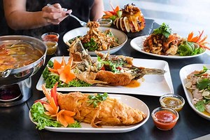 Khao Hom by Rung Mama - Feast On An Array of Authentic Thai Dishes Here!