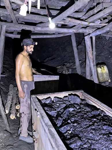 Signal from underground 2000meter toward the surface of earth, pull the labor from deep mine #Miningworld #deepmining #minelaborlife #mining #hiddentreasure