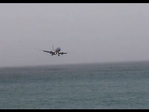 SCARY: Westjet Boeing 737 almost crashes into water @ St. Maarten