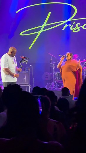 Une voix exceptionnelle ❤️ Une Zouk Queen 👑 Merci @priscillia_zouk pour ce show incroyable 🤩 A voice like no other, a true Zouk Queen ❤️ Thanks @priscillia_zouk for this amazing show 🫶🏾 📍 @lacigaleofficiel Paris. #zouk #zouklove #zoukqueen #priscilla | ️Zouk Love London️