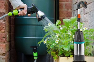 Récupérateurs d'eau de pluie : énorme promotion pour cette pompe Gardena surpuissante
