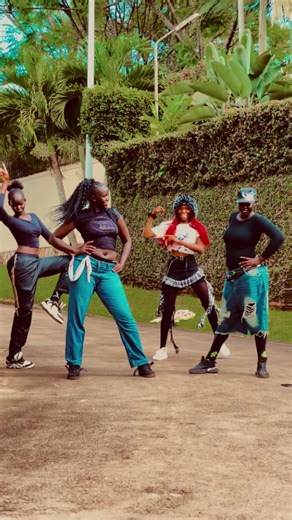 Had to join this beautiful dance from#kenyantiktok🇰🇪 #leshfave @colloblue_udc @Ndovukuu