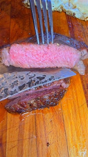 The perfect pair🥩🍳 Steak and eggs, a match made in culinary heaven😋This is my kind of healthy-ish meal💪 #fblifestyle #foodie | Mywayofeating