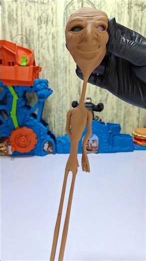 ​POV: You caught an Alien stretching! 👽