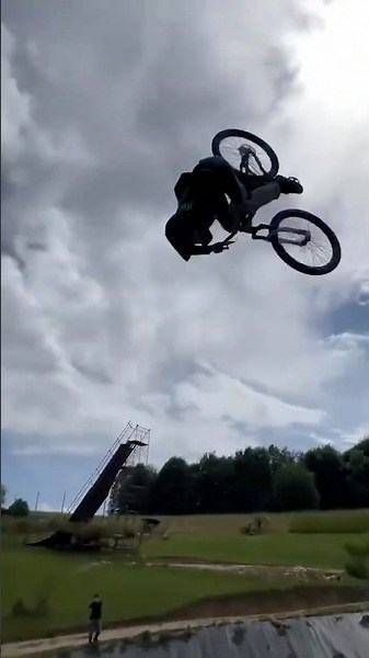 ON A MOUNTAIN BIKE 🤯