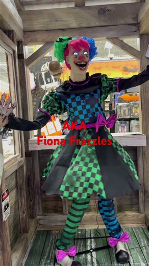 Spirit Halloween 🎃 Whirling Wendy In Store Demo #halloween #spirithalloween #foryou #horror #scary