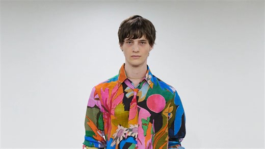 【全网首发】PAUL SMITH 2026春夏系列秀场：色彩的爆发与埃及的冒险