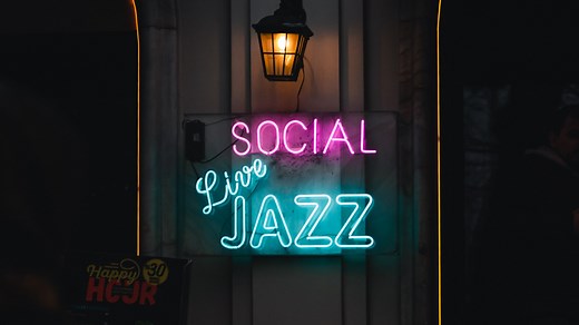 What to Wear to a Jazz Club?